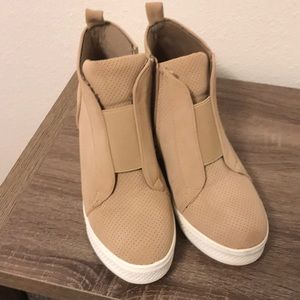 Meet your Posher, Rene